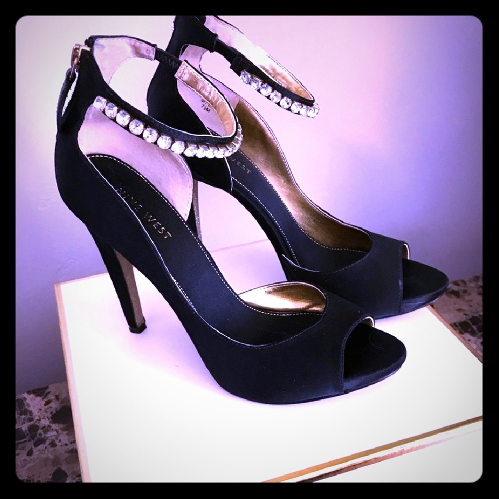 Nine West peep toe heels